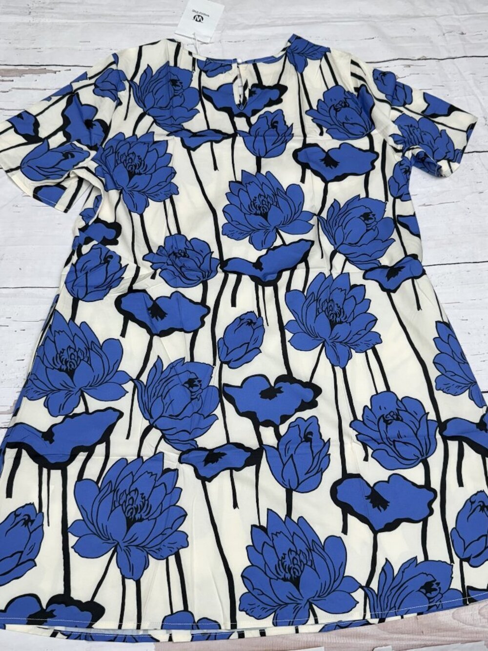 Wenrine Blue Floral Shift Dress L Short Sleeve A-Line Midi NWT - Picture 2 of 7